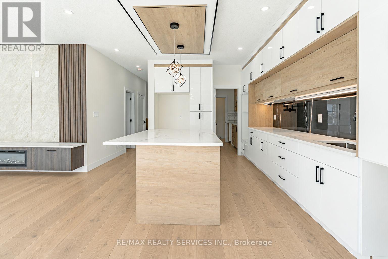 1292 Honeywood Drive, London South, Ontario  N6M 0M1 - Photo 9 - X13788320