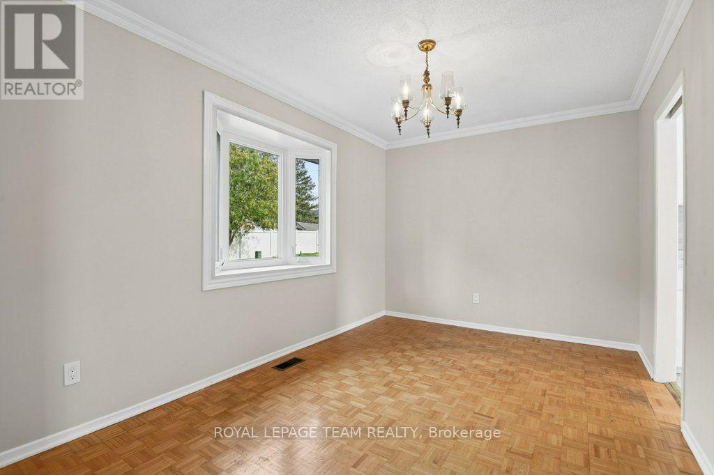 11 Elvaston Avenue, Ottawa, Ontario  K2G 3T2 - Photo 10 - X13788672