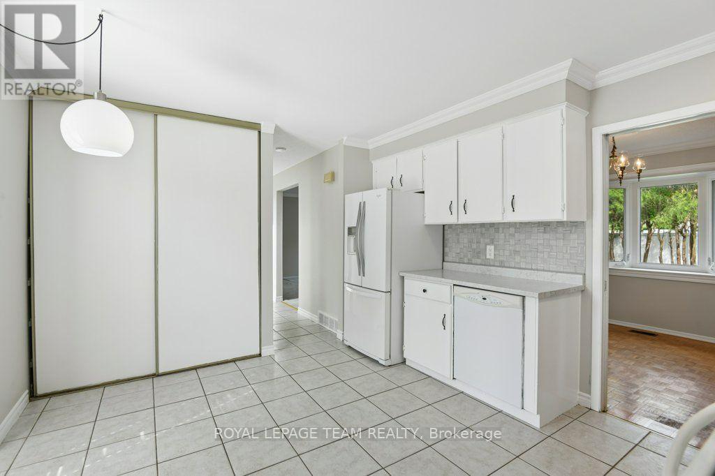 11 Elvaston Avenue, Ottawa, Ontario  K2G 3T2 - Photo 13 - X13788672
