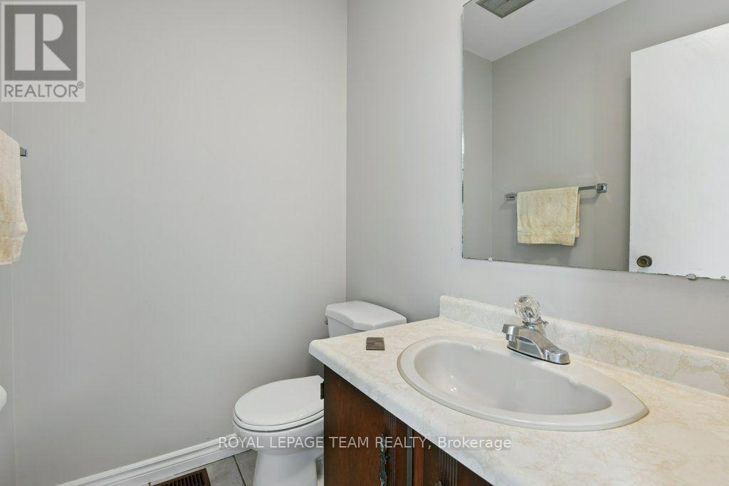 11 Elvaston Avenue, Ottawa, Ontario  K2G 3T2 - Photo 15 - X13788672