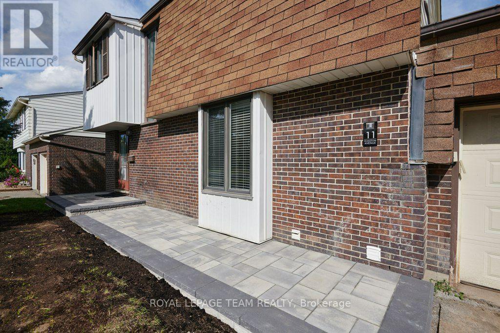 11 Elvaston Avenue, Ottawa, Ontario  K2G 3T2 - Photo 2 - X13788672