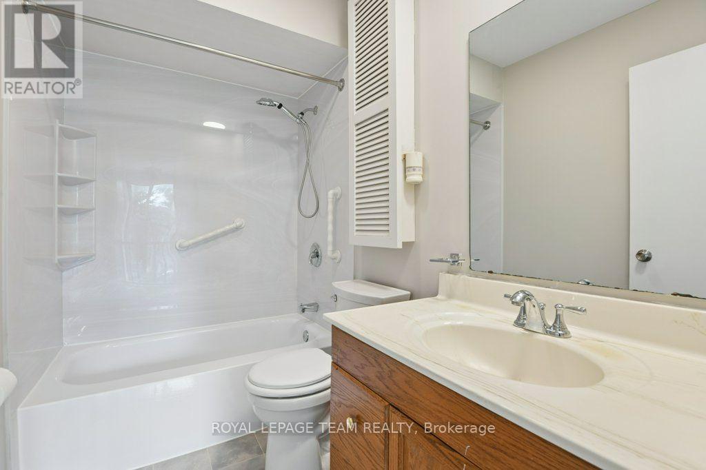 11 Elvaston Avenue, Ottawa, Ontario  K2G 3T2 - Photo 25 - X13788672