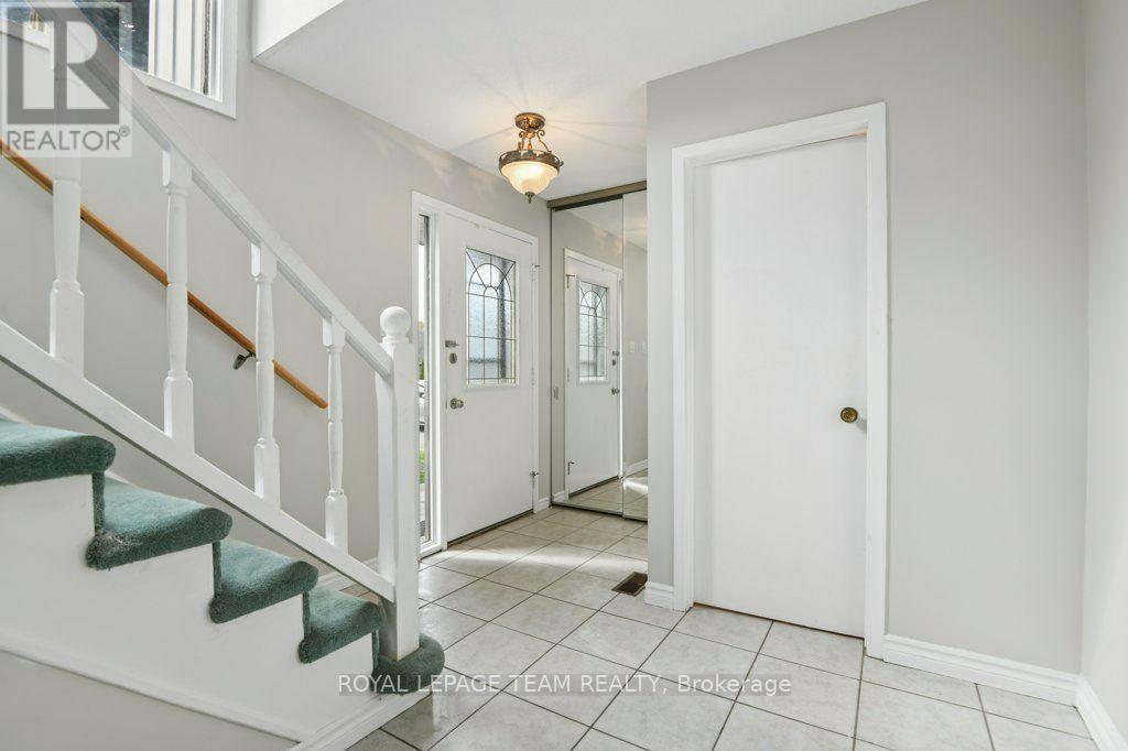 11 Elvaston Avenue, Ottawa, Ontario  K2G 3T2 - Photo 6 - X13788672