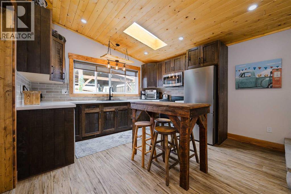 5025 47 Street, Sylvan Lake, Alberta  T4S 1C5 - Photo 7 - A2345370