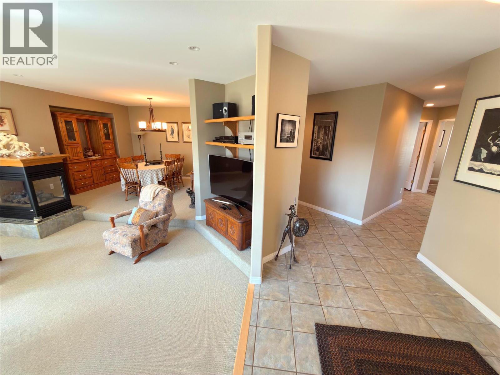 389 BILLITER Avenue photo 13