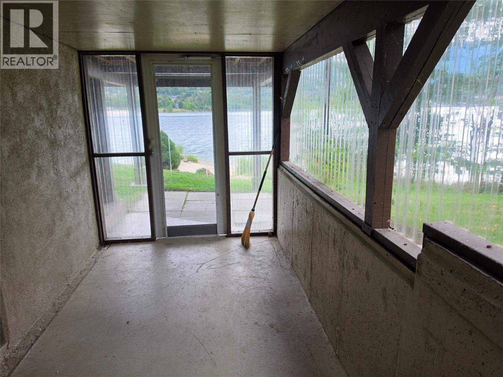 582 Valhalla Road, Nelson, British Columbia  V1L 6M6 - Photo 33 - 10400697