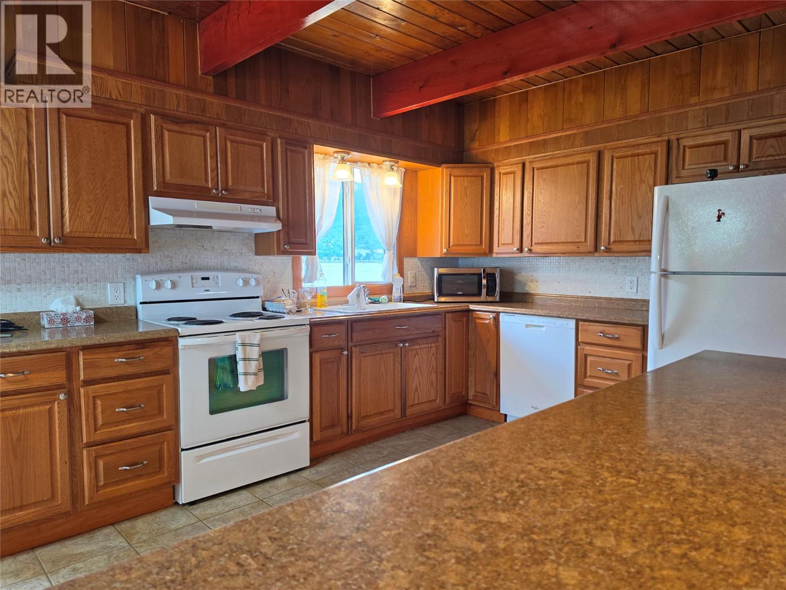 582 Valhalla Road, Nelson, British Columbia  V1L 6M6 - Photo 9 - 10400697