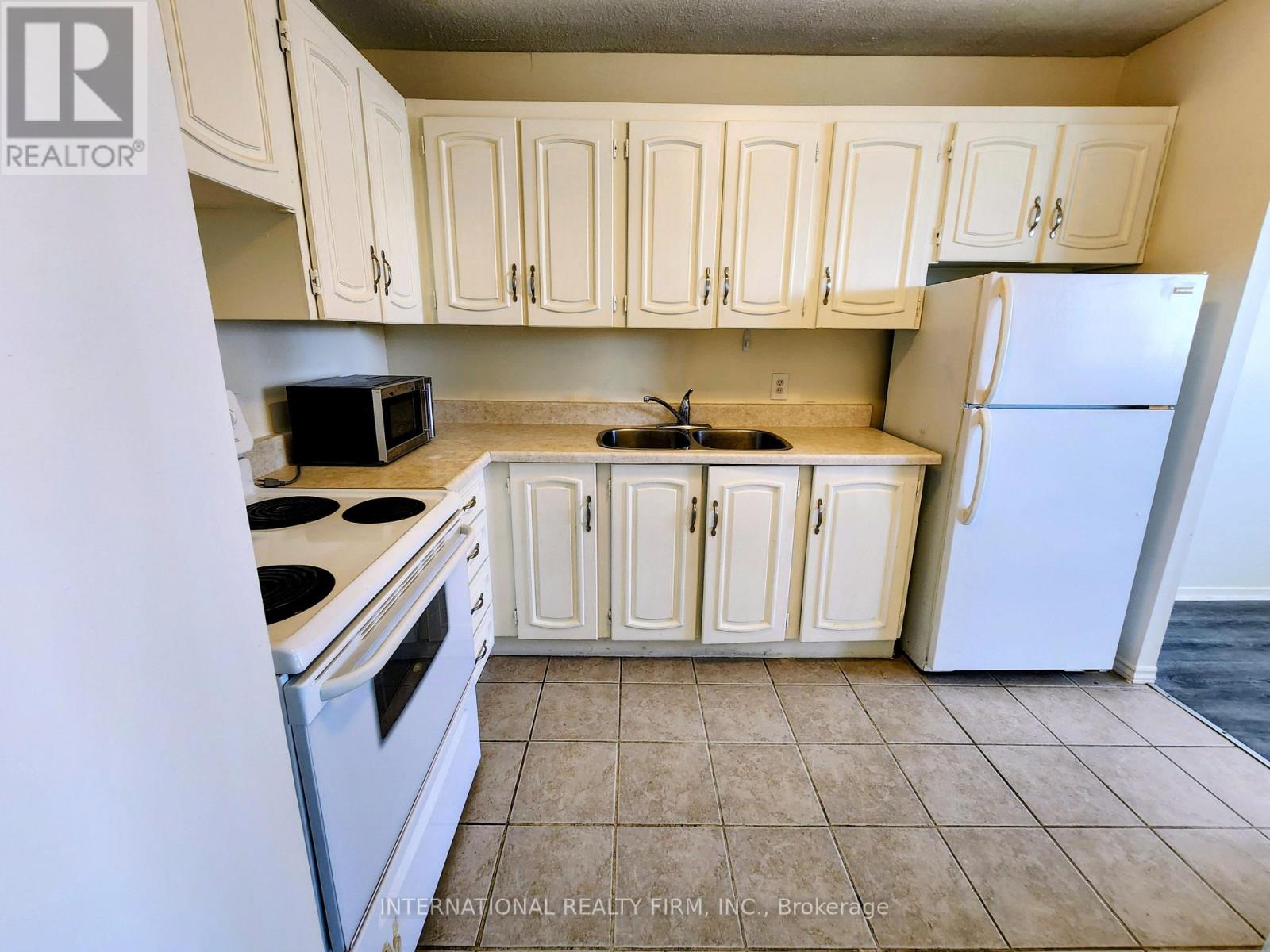 1102 - 215 Glenridge Avenue, St. Catharines (Glendale/glenridge), Ontario  L2T 3J7 - Photo 5 - X13788684