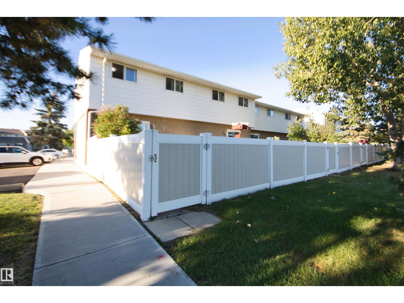 7743 37 Av Nw, Edmonton, Alberta  T6K 1T9 - Photo 2 - E4508843