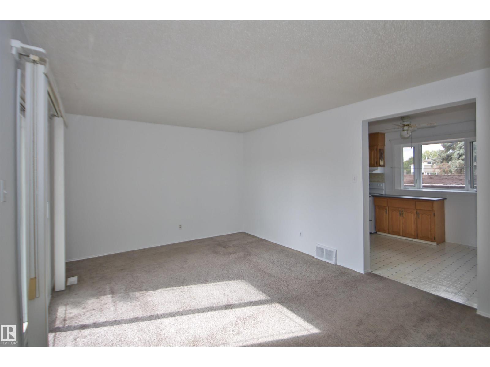 7743 37 Av Nw, Edmonton, Alberta  T6K 1T9 - Photo 6 - E4508843