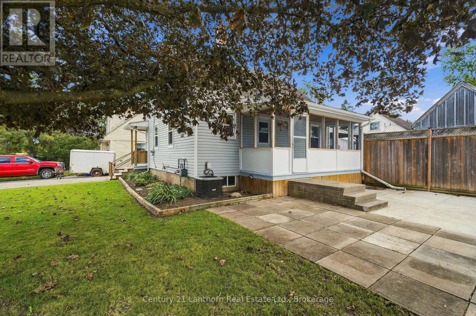 106 Humewood Drive, Belleville, Ontario  K8N 4E6 - Photo 8 - X13788454