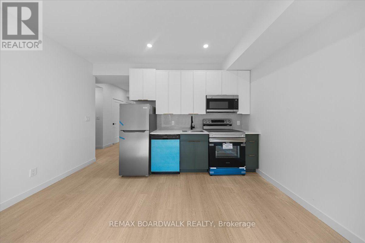 Unit 3 - 315 Savard Avenue, Ottawa, Ontario  K1L 7S1 - Photo 7 - X13788722