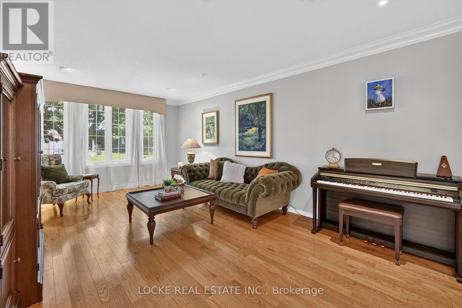 1672 Des Ravins Place, Ottawa, Ontario  K1C 6H7 - Photo 4 - X13788744