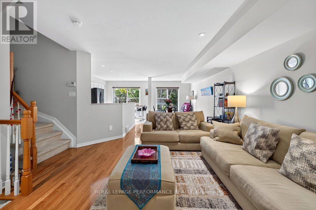 34 Steel Street, Ottawa, Ontario  K1J 6R3 - Photo 4 - X13788754