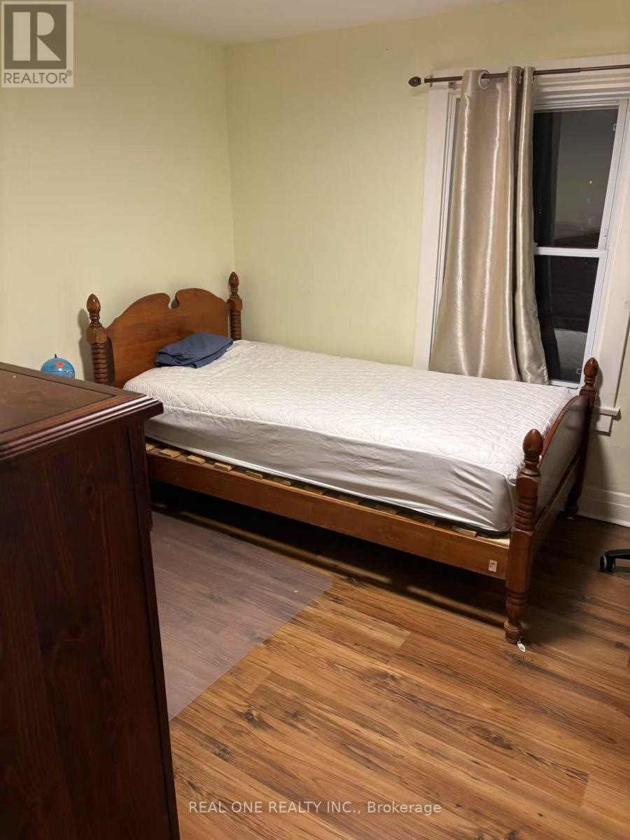 116 Pemberton Avenue, Toronto, Ontario  M2M 1Y5 - Photo 16 - C13782008