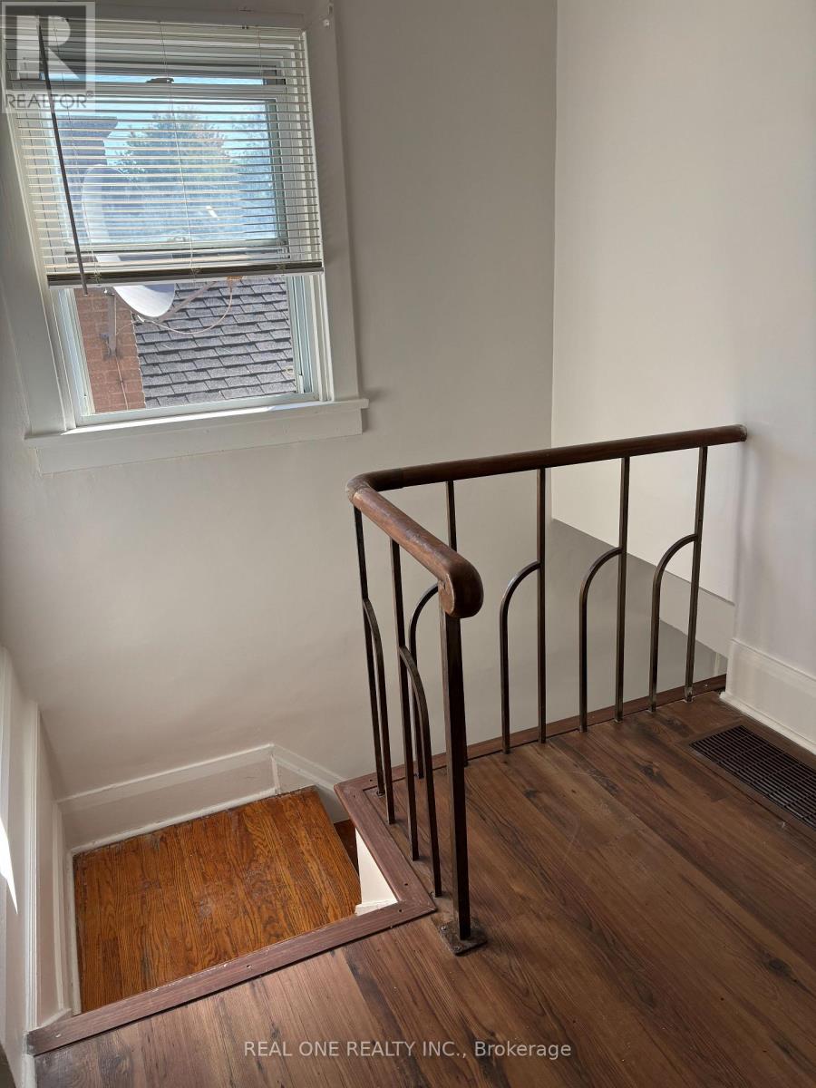 116 Pemberton Avenue, Toronto, Ontario  M2M 1Y5 - Photo 22 - C13782008