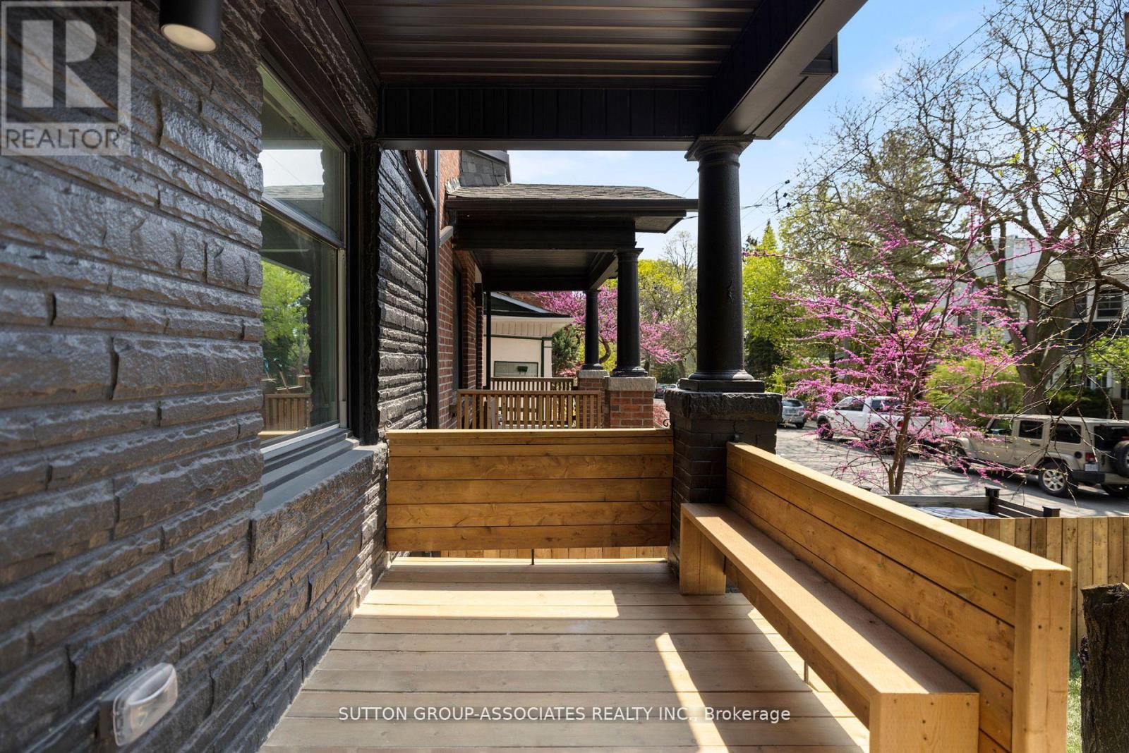 853 Manning Avenue, Toronto, Ontario  M6G 2X1 - Photo 2 - C13788724