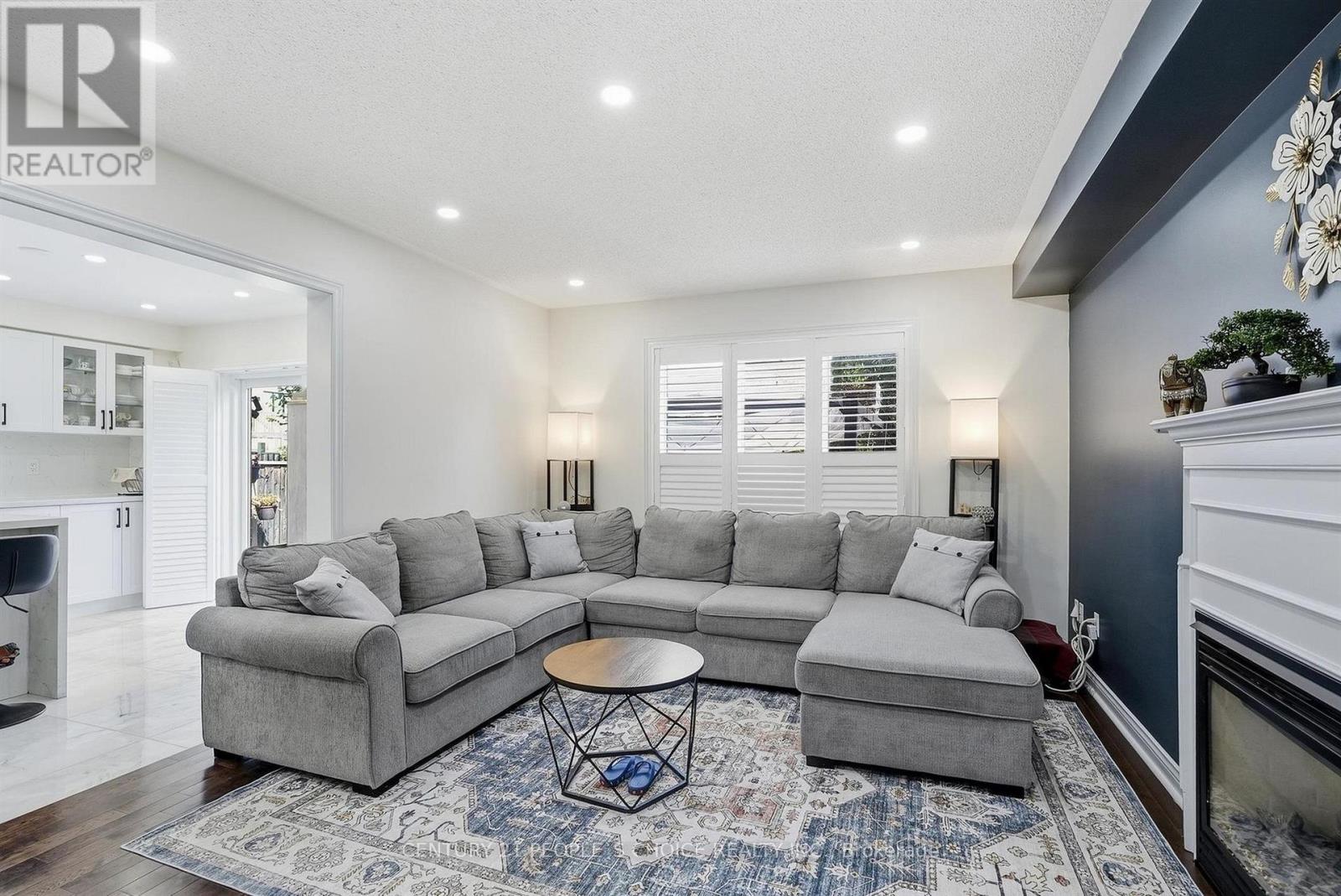 17 Chatterson Street, Whitby, Ontario  L1R 0B1 - Photo 7 - E13788698