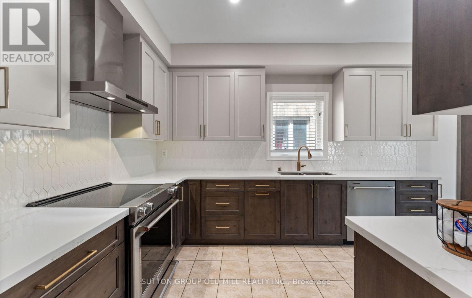 201 Vellore Park Avenue, Vaughan, Ontario  L4H 0C3 - Photo 3 - N13788740