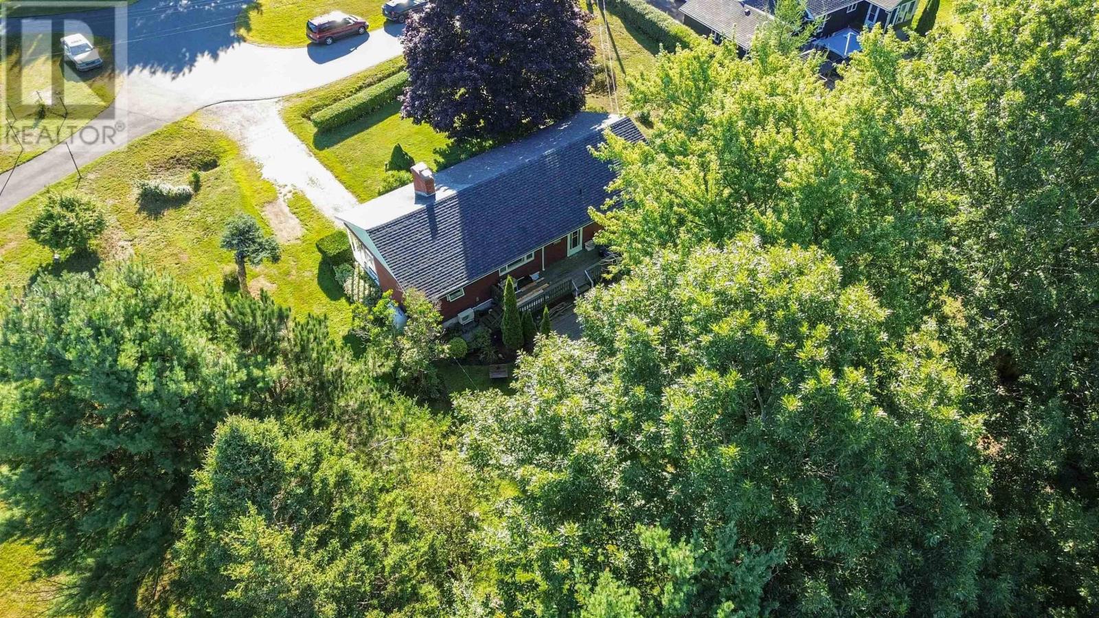 52 Henshaw Drive photo 45