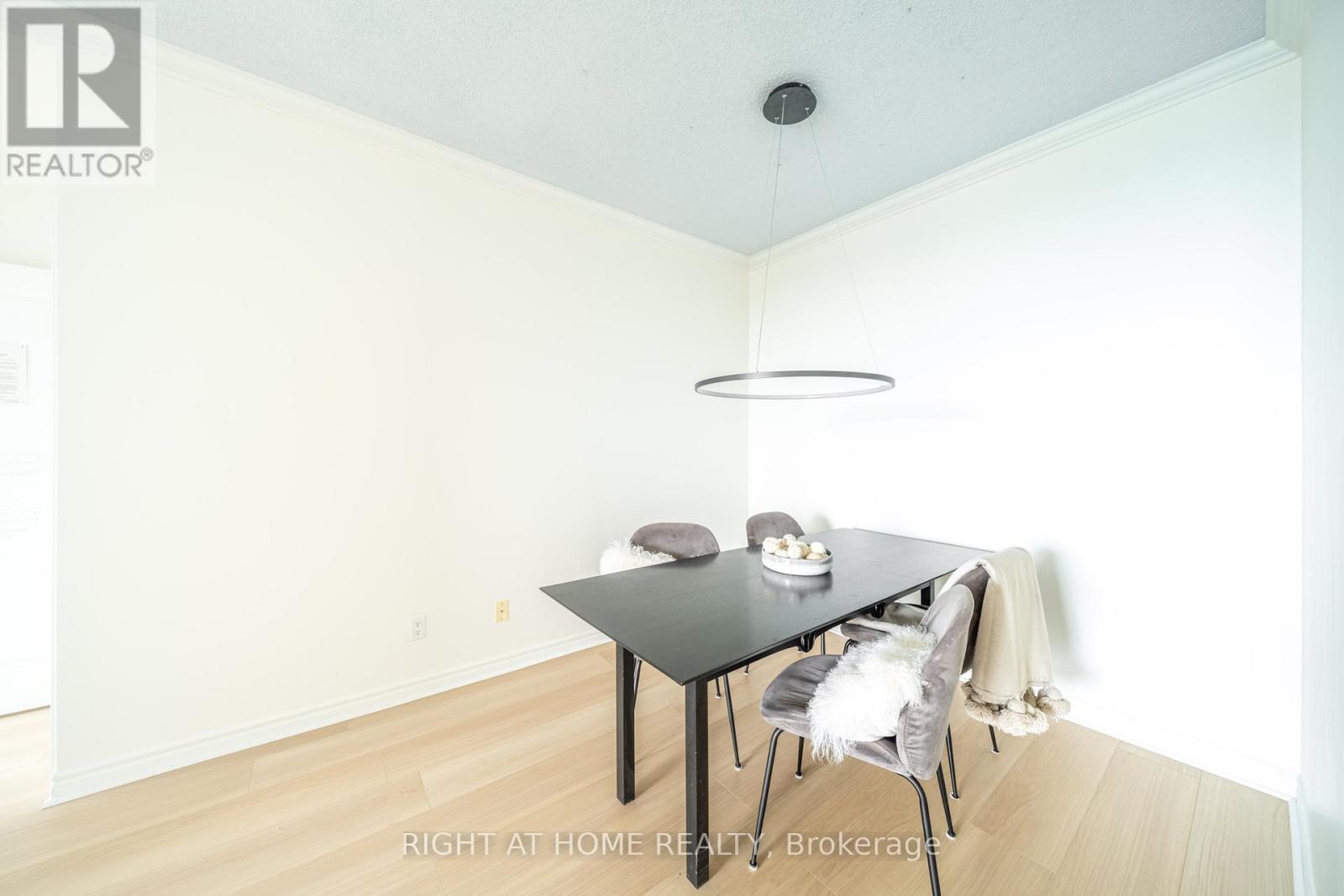1707 - 1 Belvedere Court, Brampton, Ontario  L6V 4M6 - Photo 12 - W13788708