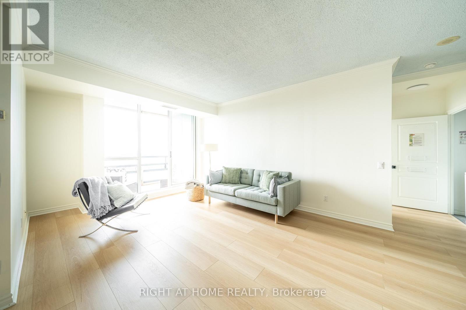 1707 - 1 Belvedere Court, Brampton, Ontario  L6V 4M6 - Photo 5 - W13788708