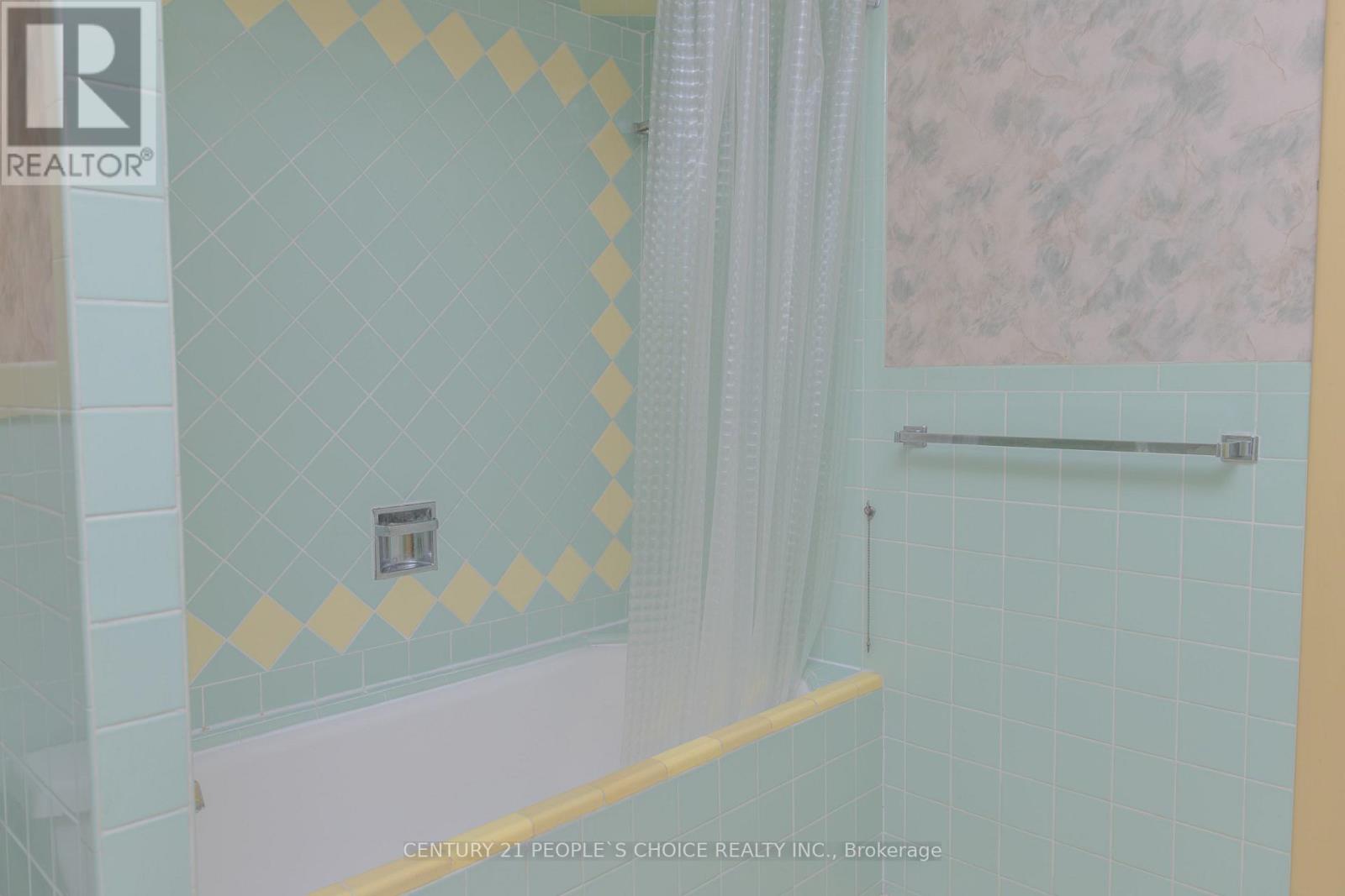312 Runnymede Road, Toronto, Ontario  M6S 2Y6 - Photo 23 - W13788742