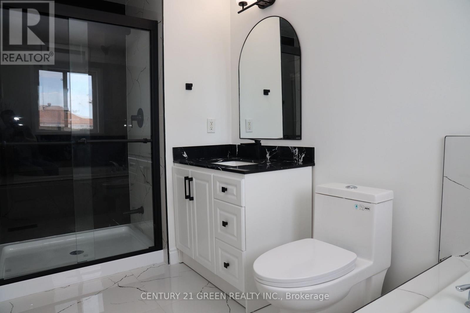 6038 Silken Laumann Way, Mississauga, Ontario  L5V 3A3 - Photo 19 - W13788766