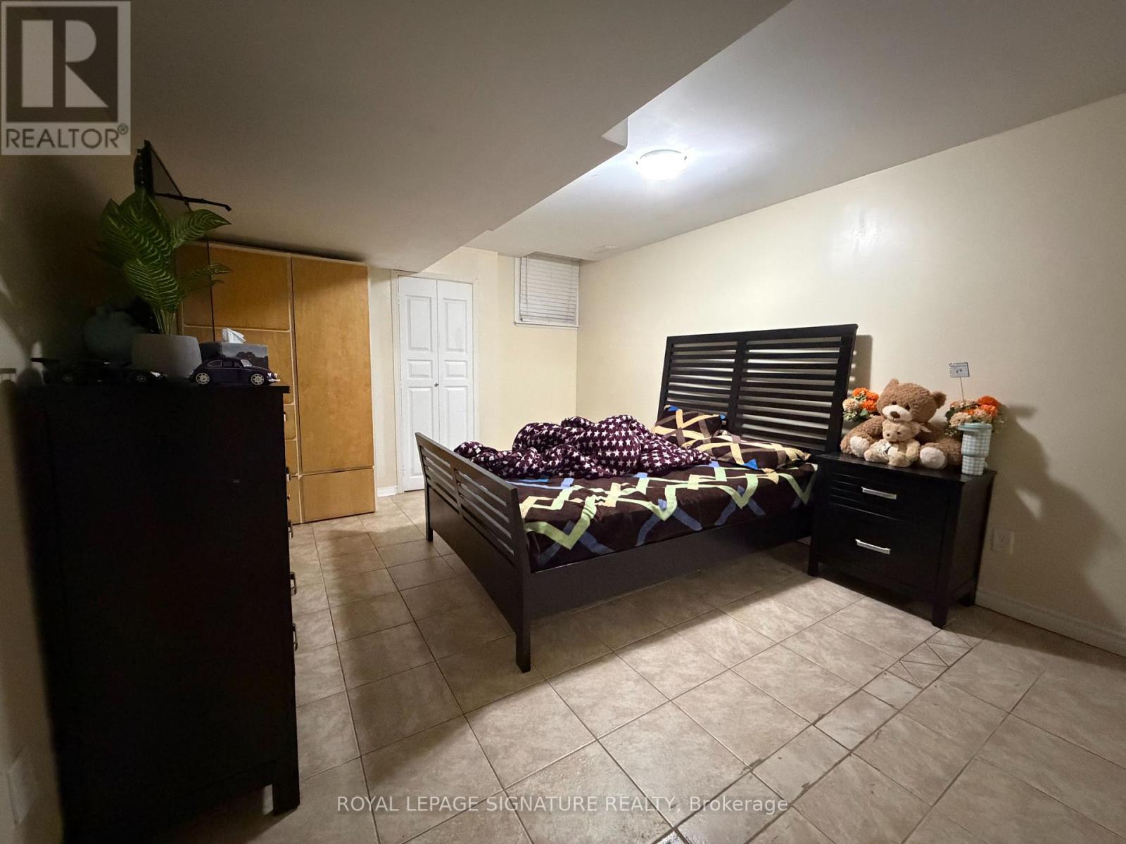 Bsmt - 124 Herdwick Street, Brampton (Gore Industrial North), Ontario  L6S 0A7 - Photo 6 - W13788786