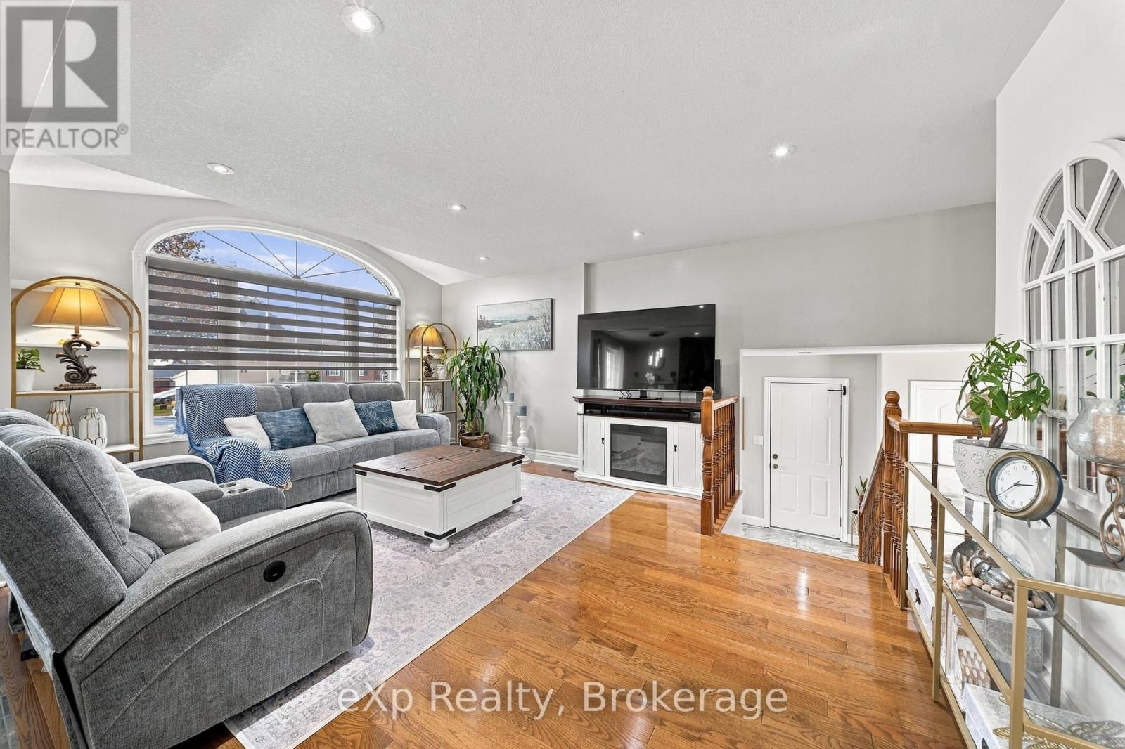 10 Christopher Court, Belleville, Ontario  K8N 5Z3 - Photo 6 - X13788814