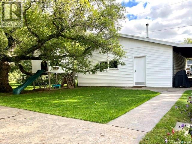 208 1st Street, Dundurn, Saskatchewan  S0K 1K0 - Photo 27 - SK048591