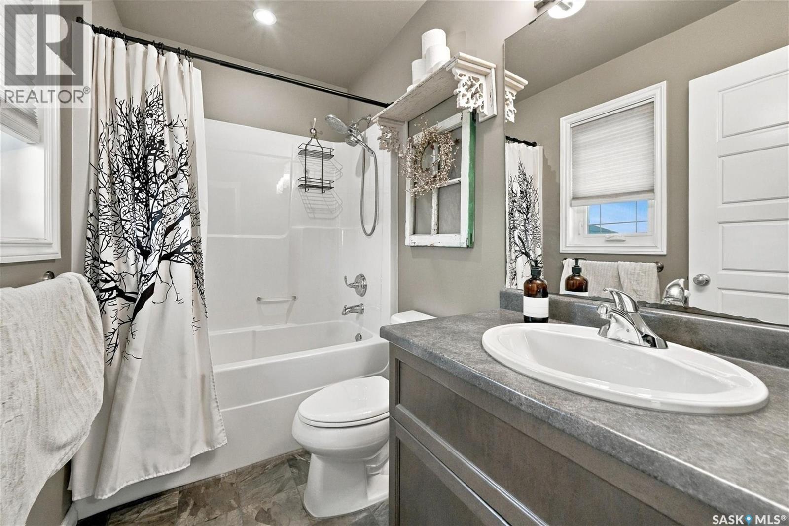 502 Lehrer Crescent, Saskatoon, Saskatchewan  S7R 0L3 - Photo 18 - SK048539