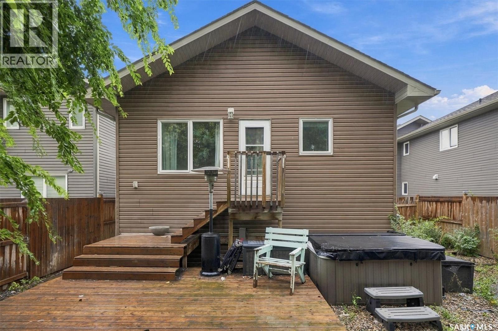 502 Lehrer Crescent, Saskatoon, Saskatchewan  S7R 0L3 - Photo 35 - SK048539