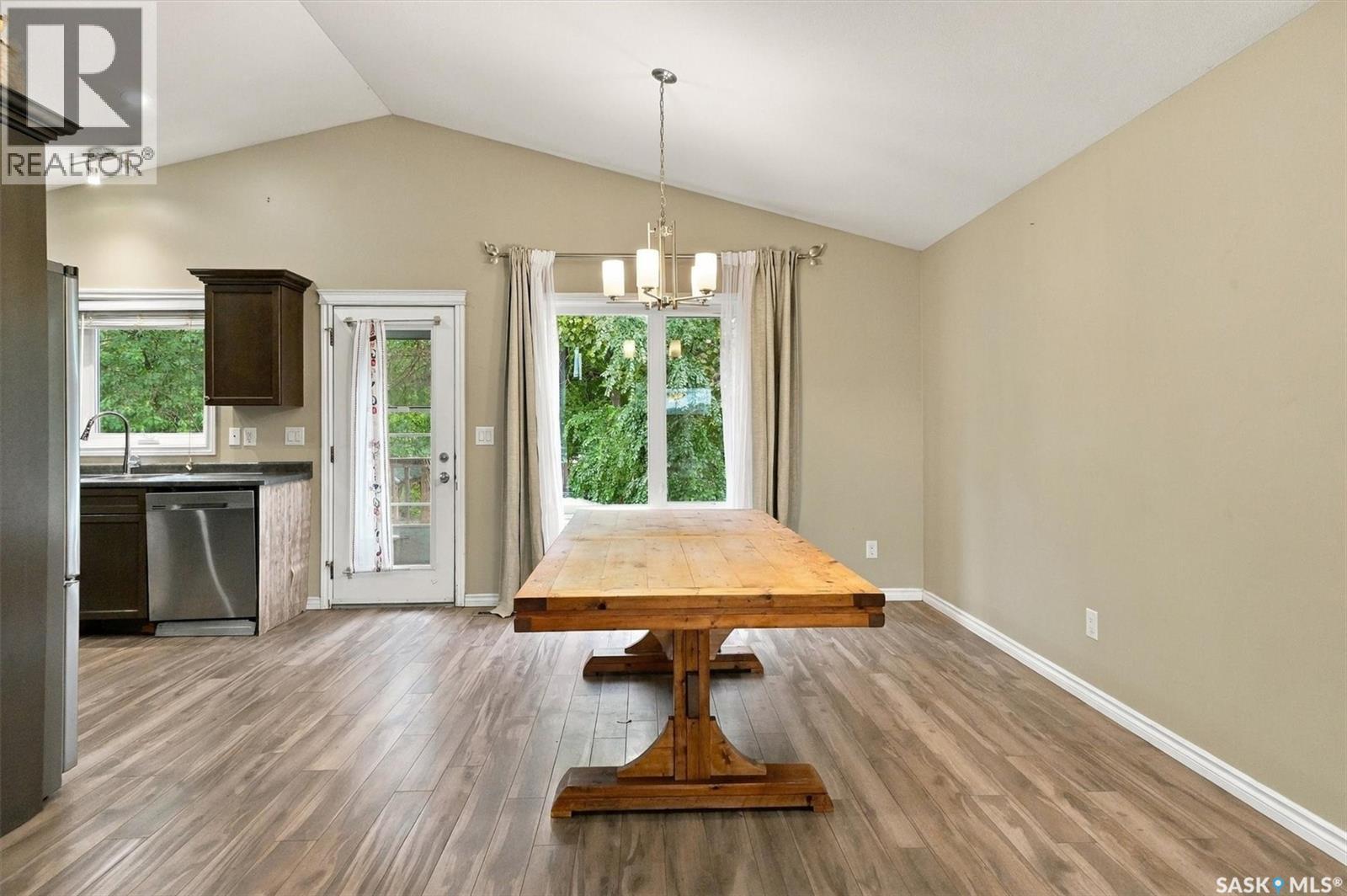 502 Lehrer Crescent, Saskatoon, Saskatchewan  S7R 0L3 - Photo 7 - SK048539