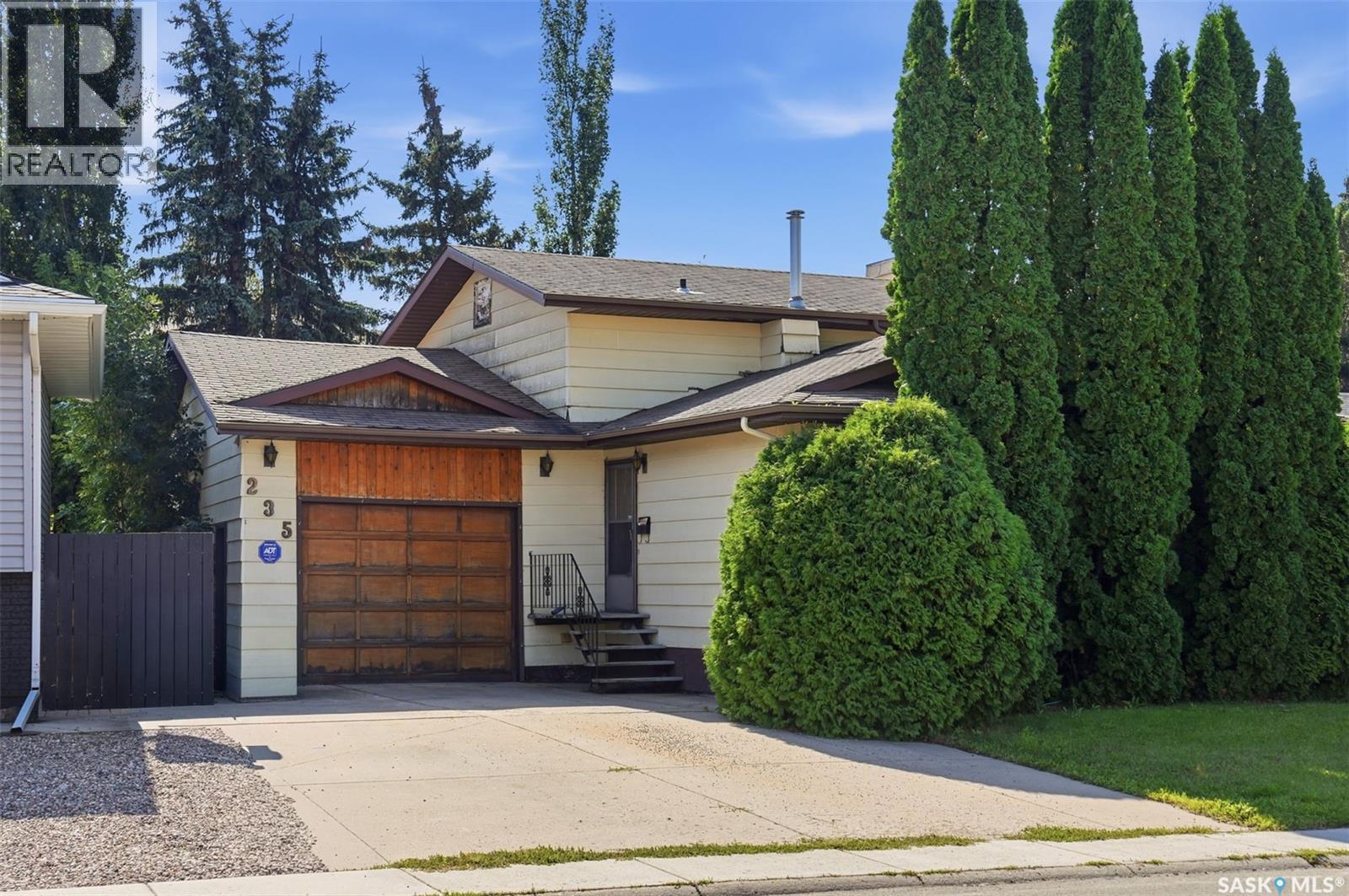 235 Meilicke Road, Saskatoon, Saskatchewan  S7K 5V6 - Photo 1 - SK048511
