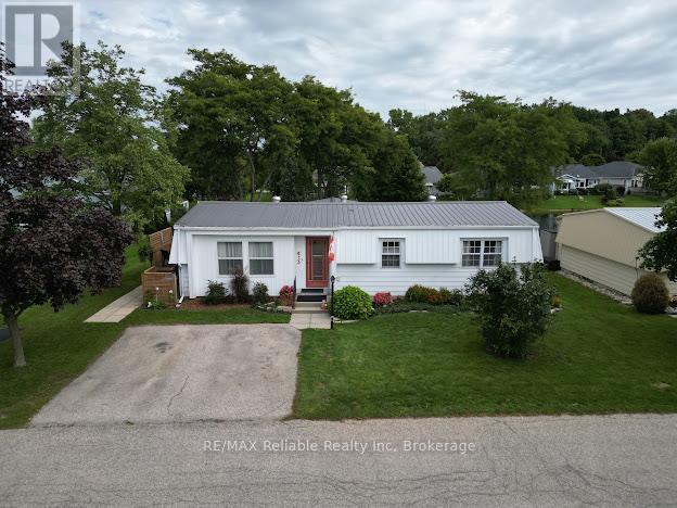 413 Shannon Boulevard, South Huron (Stephen), Ontario  N0M 1T0 - Photo 2 - X13788790