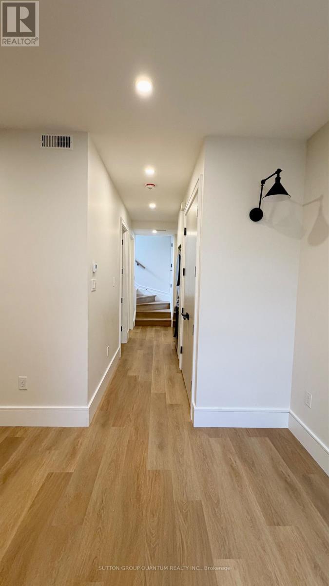 #3 - 43 Elmwood Avenue N, Mississauga, Ontario  L5G 3K1 - Photo 12 - W13788818