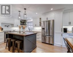 5 MOUNTBATTEN ROAD, Toronto, Ontario