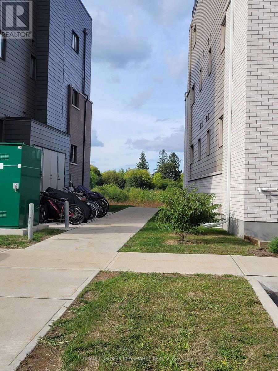 222 Mishi Private, Ottawa, Ontario  K1K 4E1 - Photo 8 - X13770010