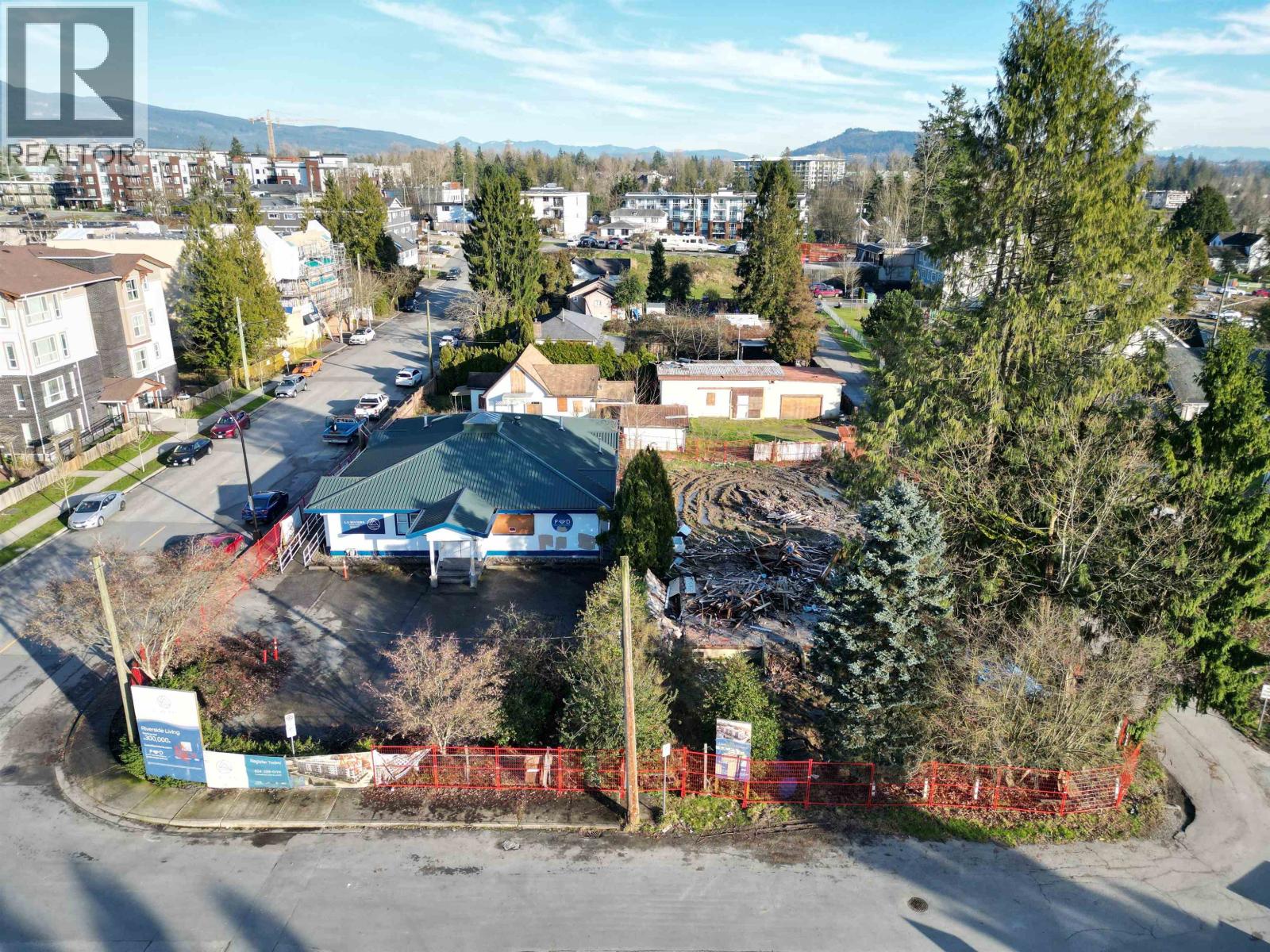 22328 St Anne Avenue, Maple Ridge, British Columbia  V2X 2E8 - Photo 11 - R3089122