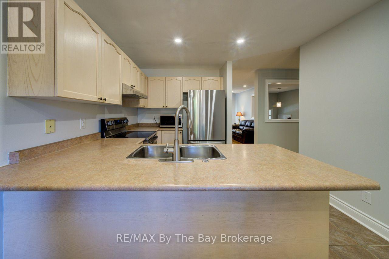 45 Rose Valley Way, Wasaga Beach, Ontario  L9Z 3C4 - Photo 14 - S13788850