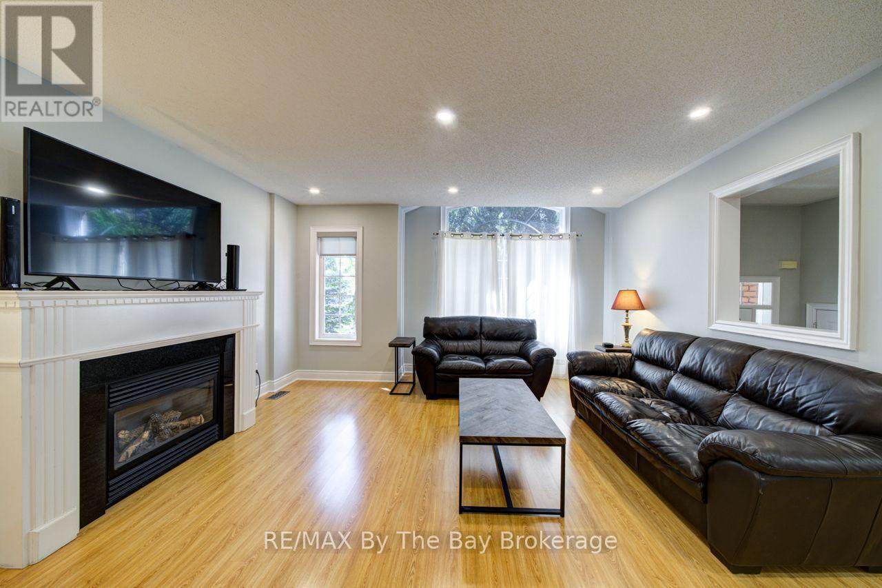 45 Rose Valley Way, Wasaga Beach, Ontario  L9Z 3C4 - Photo 8 - S13788850