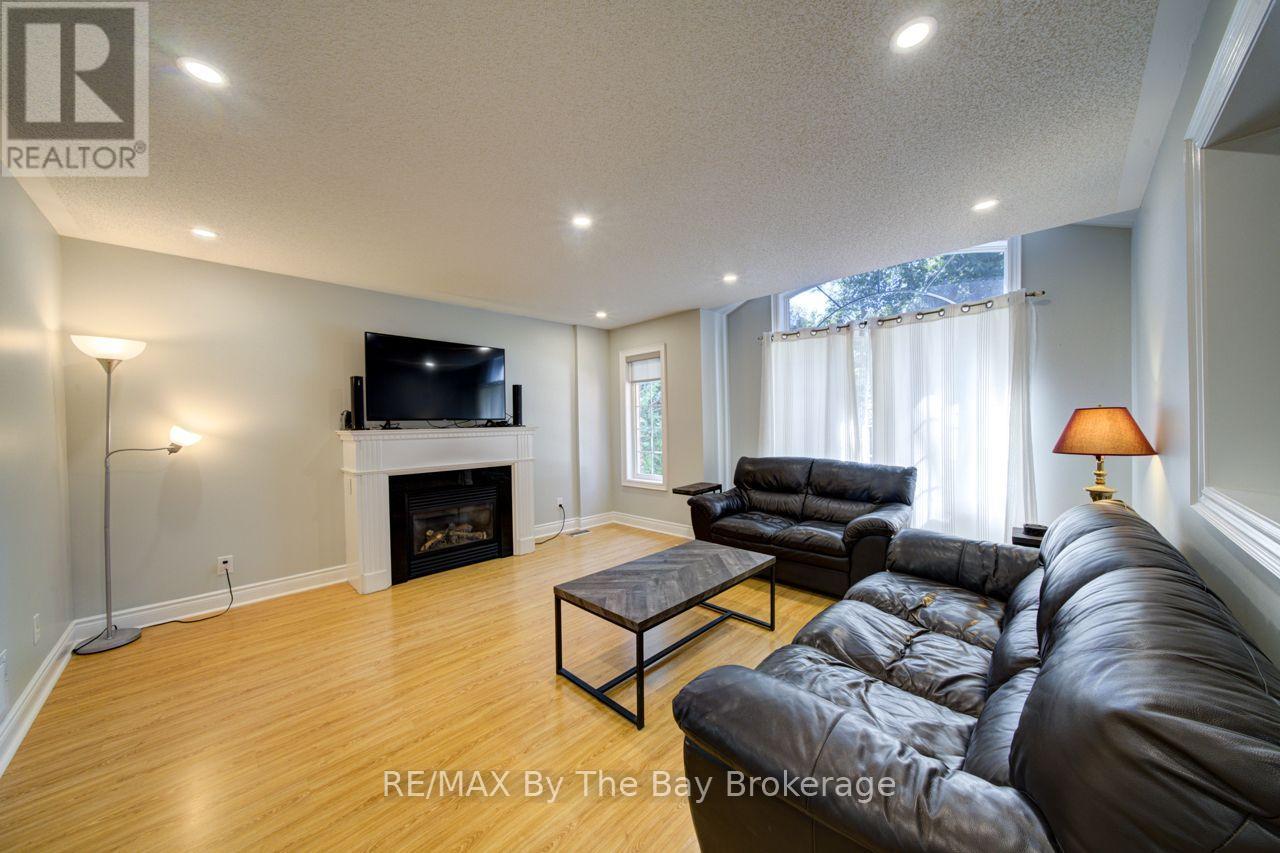 45 Rose Valley Way, Wasaga Beach, Ontario  L9Z 3C4 - Photo 9 - S13788850