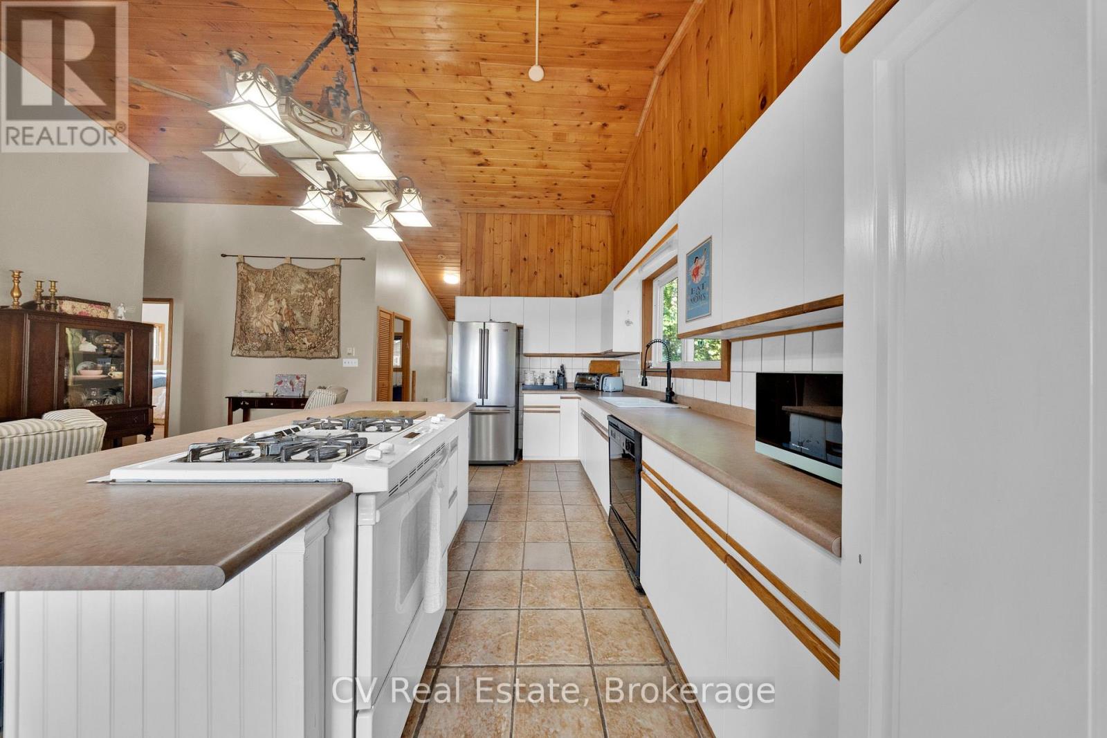 64 Wahnekewening Drive, Tiny, Ontario  L0L 2J0 - Photo 23 - S13788876