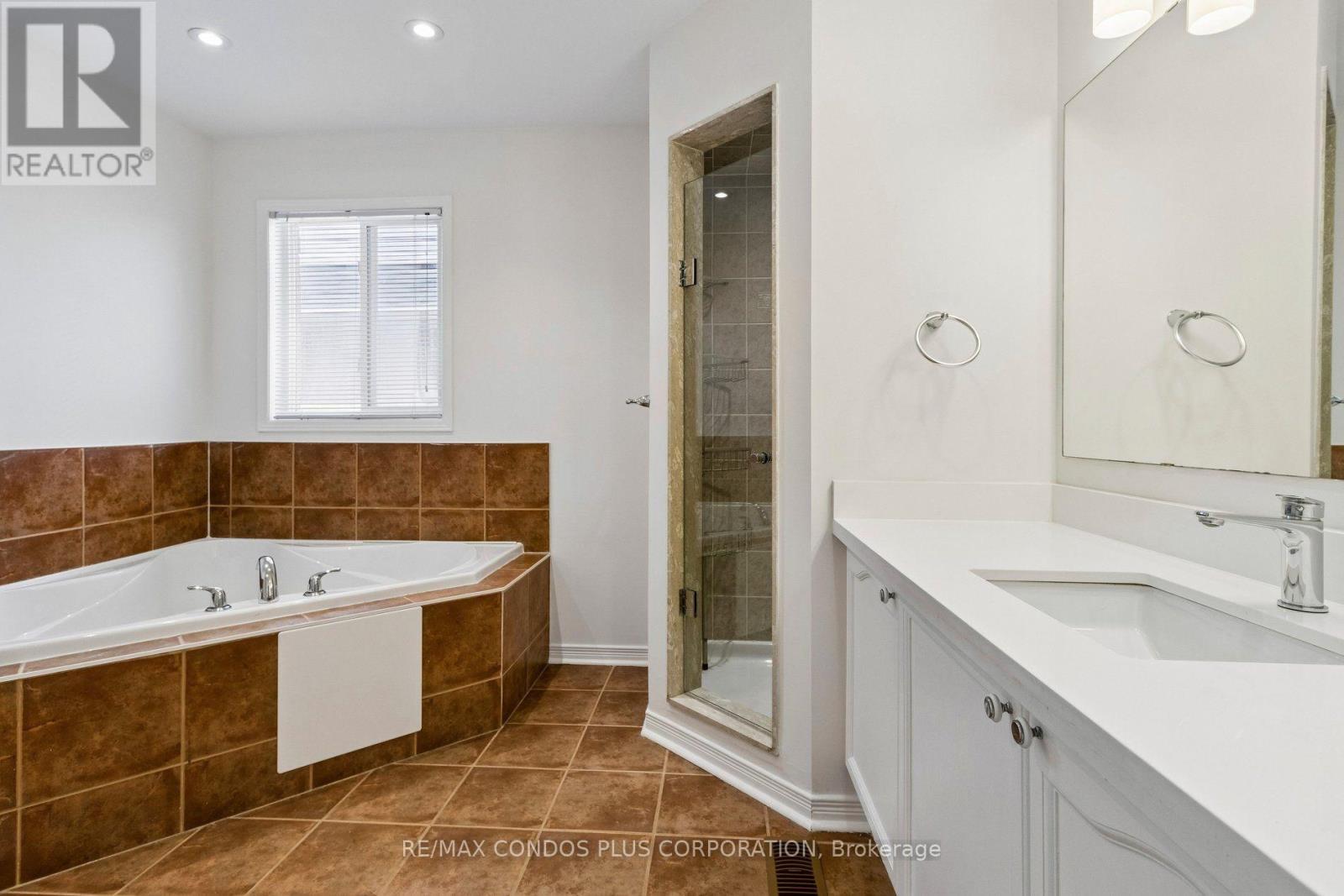 41 Maroon Drive, Richmond Hill, Ontario  L4E 5B4 - Photo 22 - N13788892