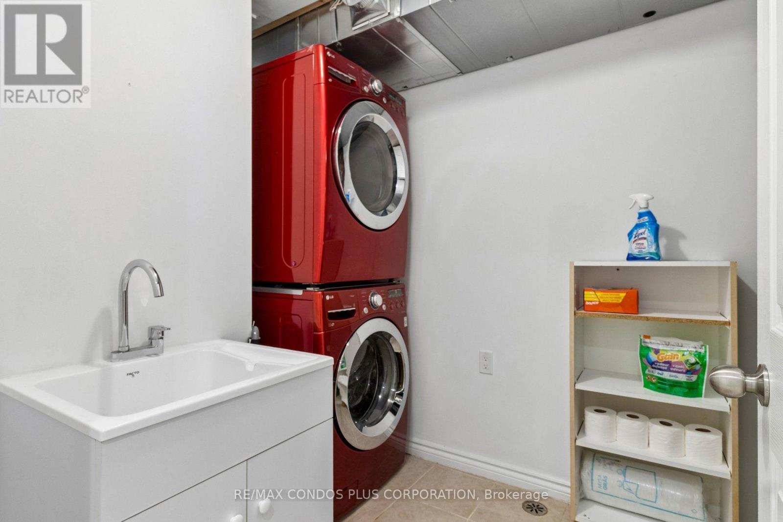 41 Maroon Drive, Richmond Hill, Ontario  L4E 5B4 - Photo 38 - N13788892