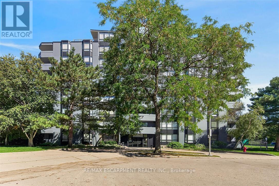 202 - 6 Village Green Boulevard, Hamilton, Ontario  L8G 5B7 - Photo 3 - X13788842