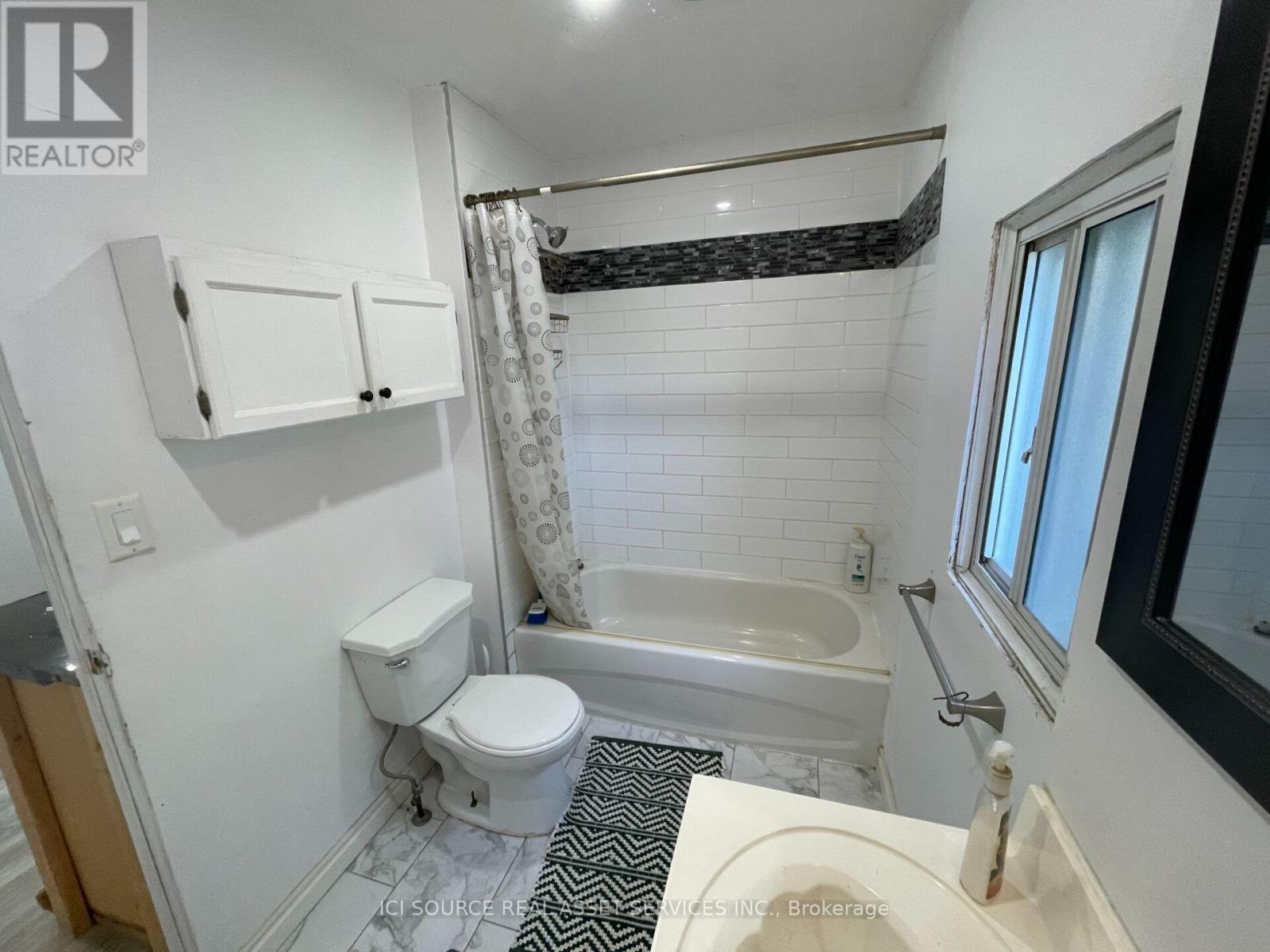 547 Montrave Avenue, Oshawa, Ontario  L1J 4S8 - Photo 11 - E12913014