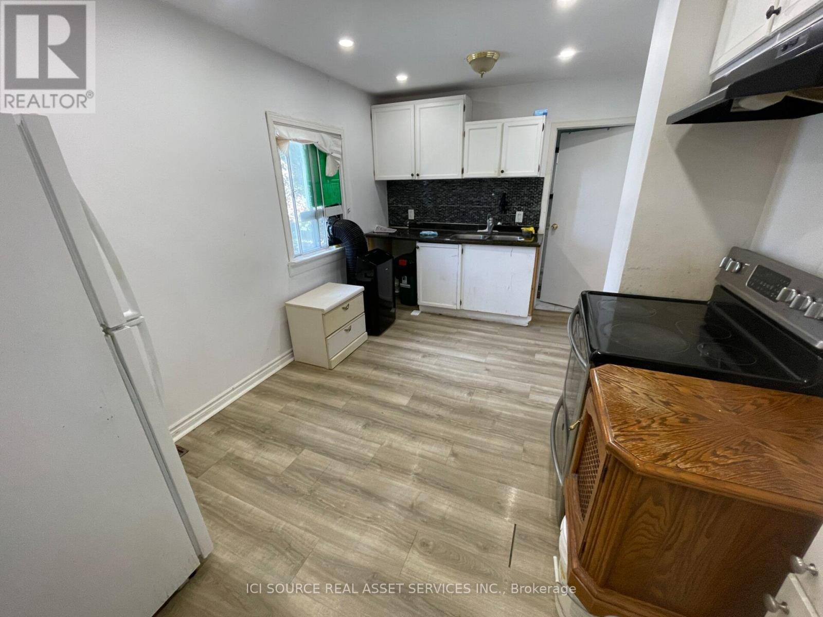 547 Montrave Avenue, Oshawa, Ontario  L1J 4S8 - Photo 7 - E12913014