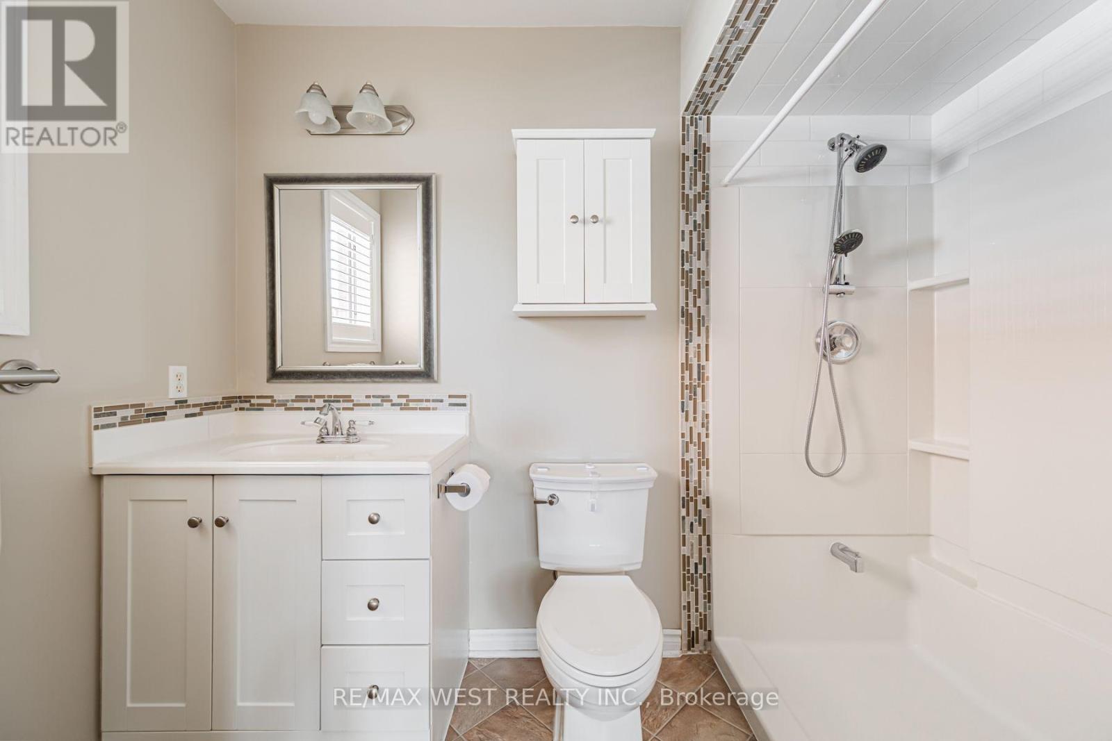 382 Melville Avenue, Vaughan, Ontario  L6A 2N8 - Photo 11 - N13788910